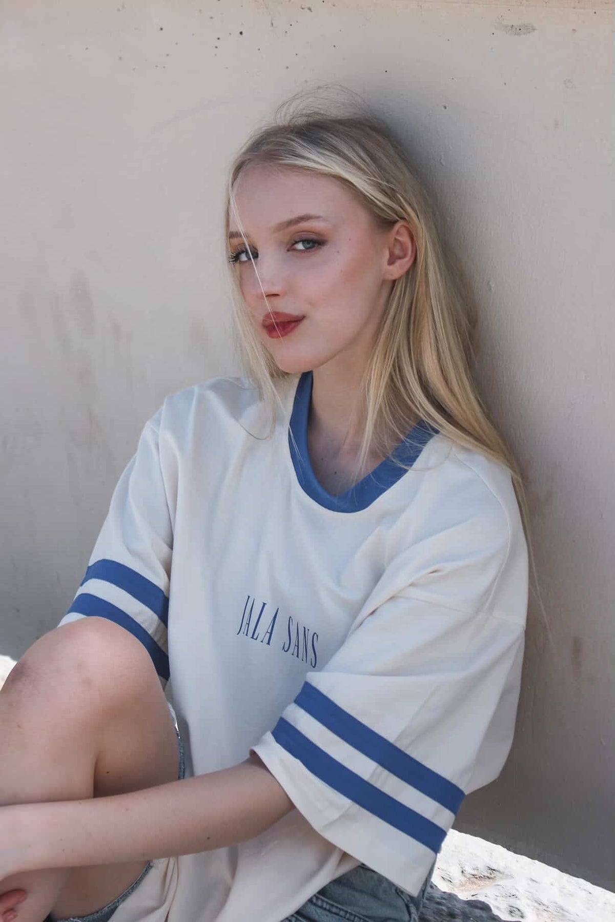 THE EDIT TEE - BLUE & OFF WHITE