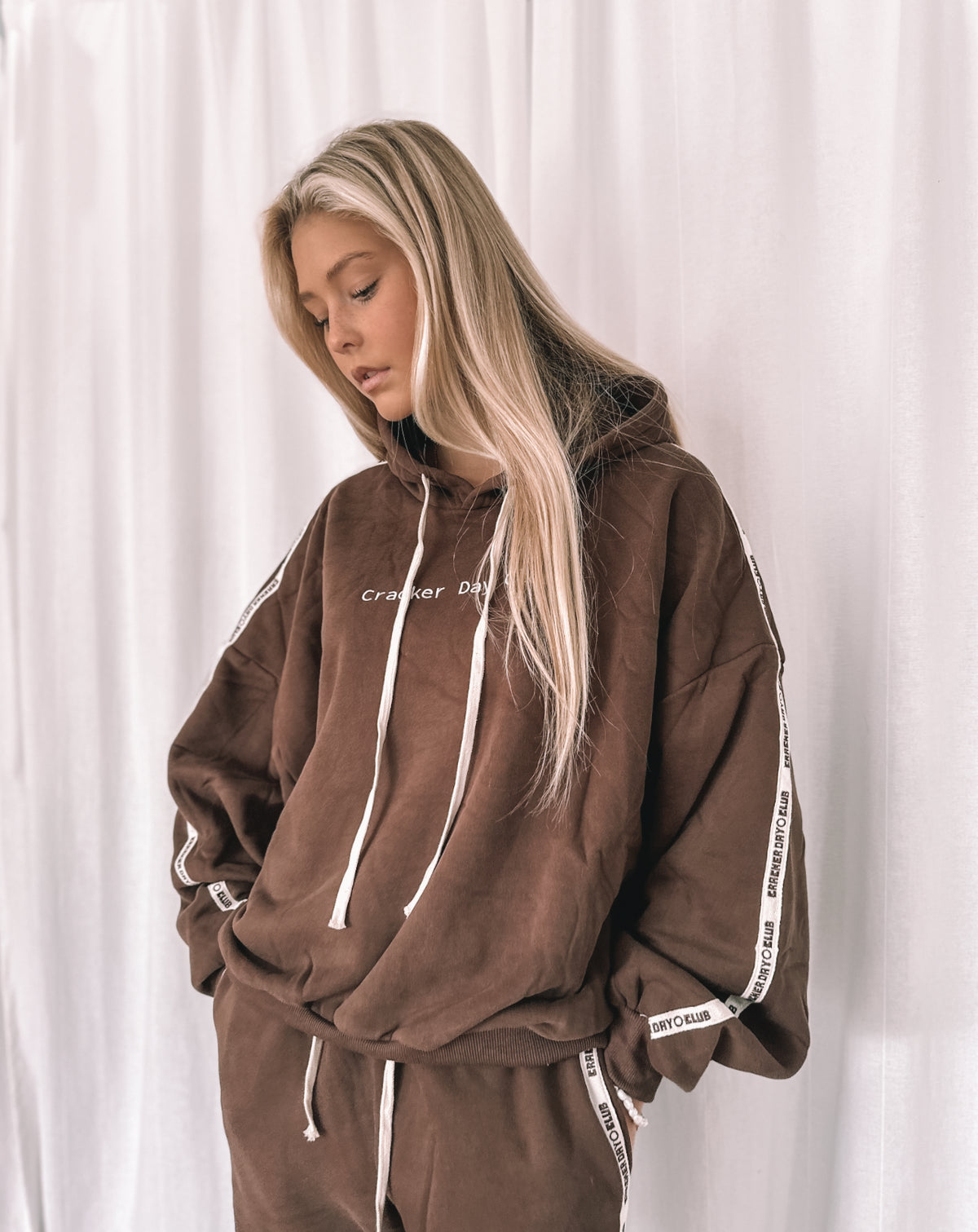 CLOUD RACER HOODIE - CHOCLATE