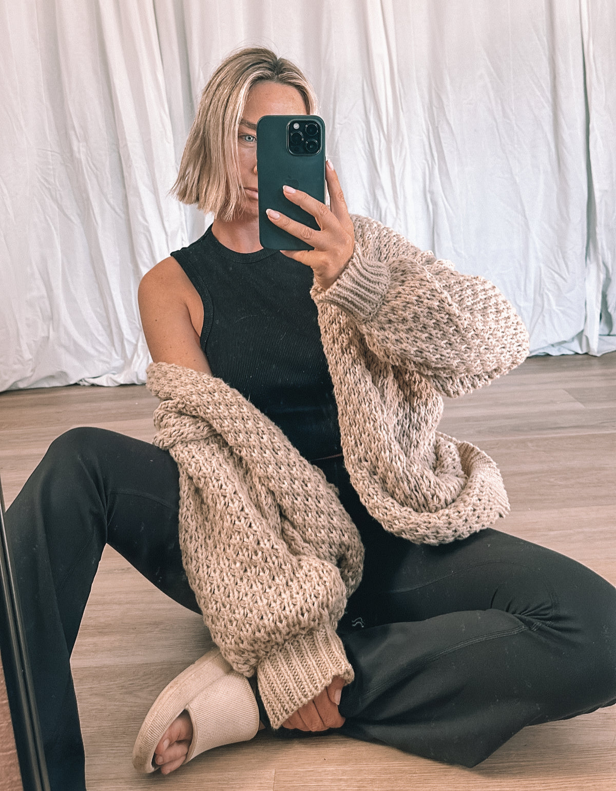 TARA CARDI / BEIGE