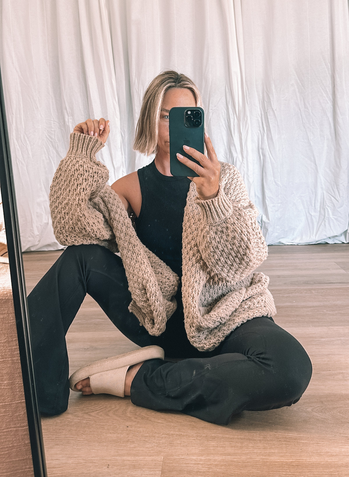 TARA CARDI / BEIGE