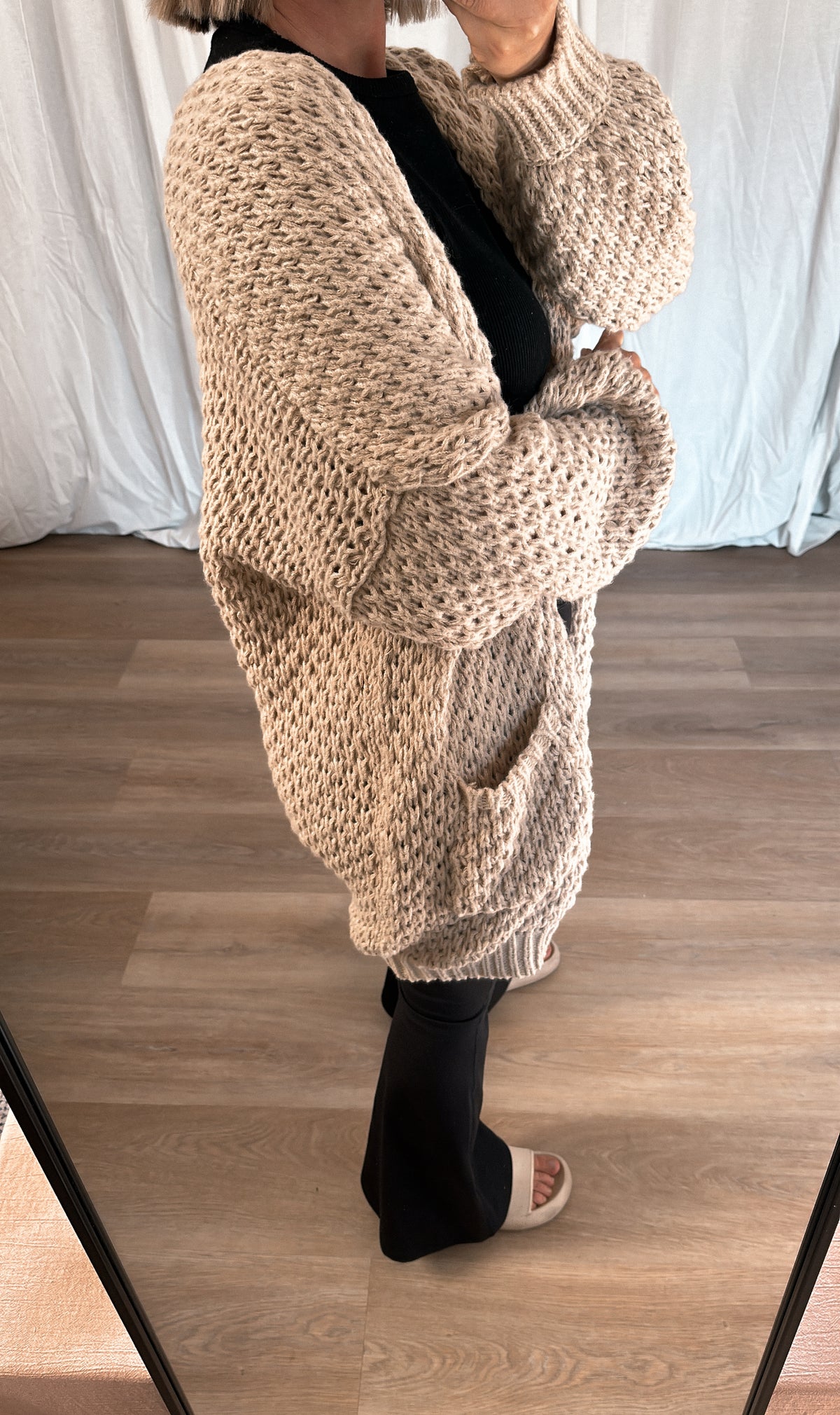 TARA CARDI / BEIGE