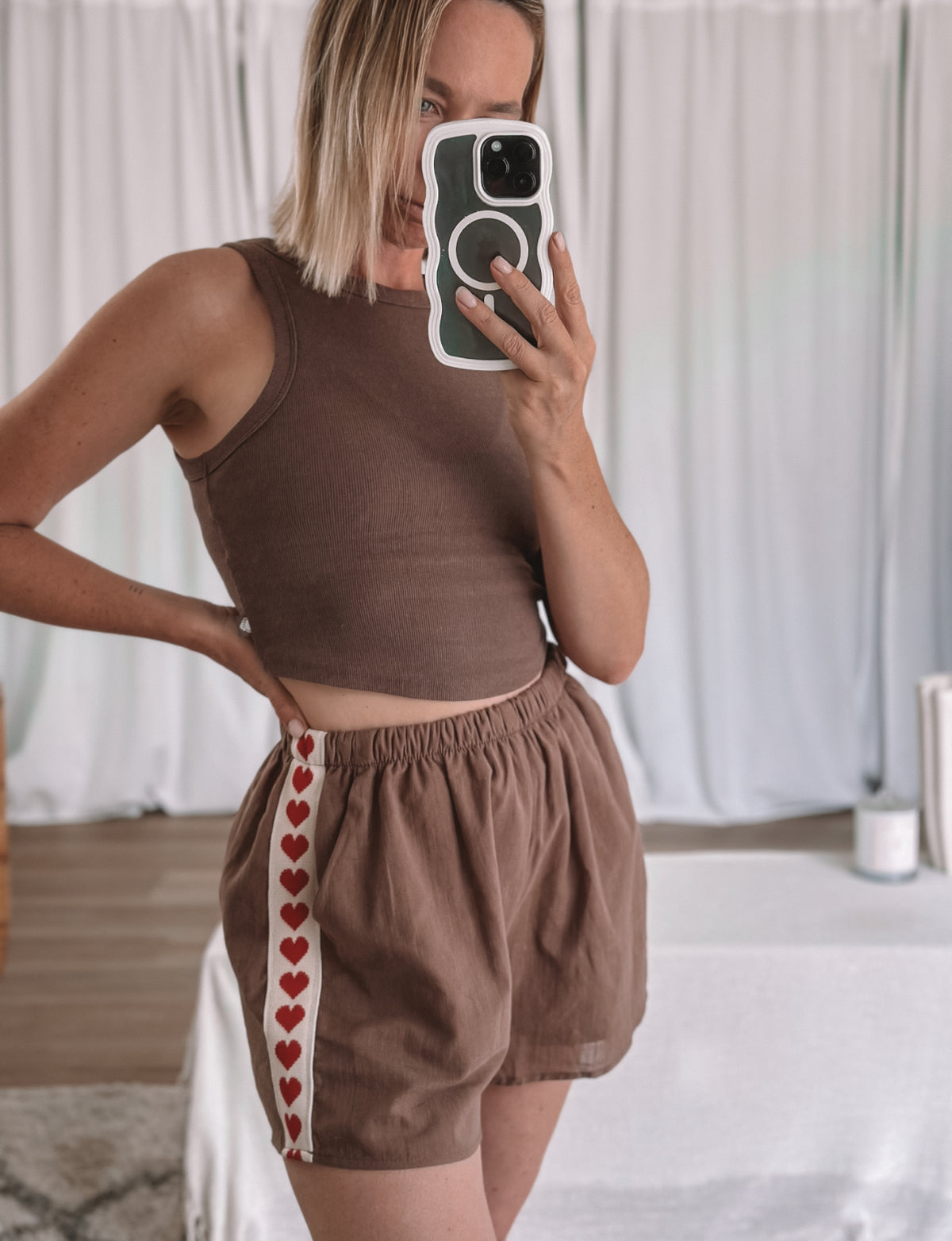 HEART RACER SHORTS - CHOCOLATE