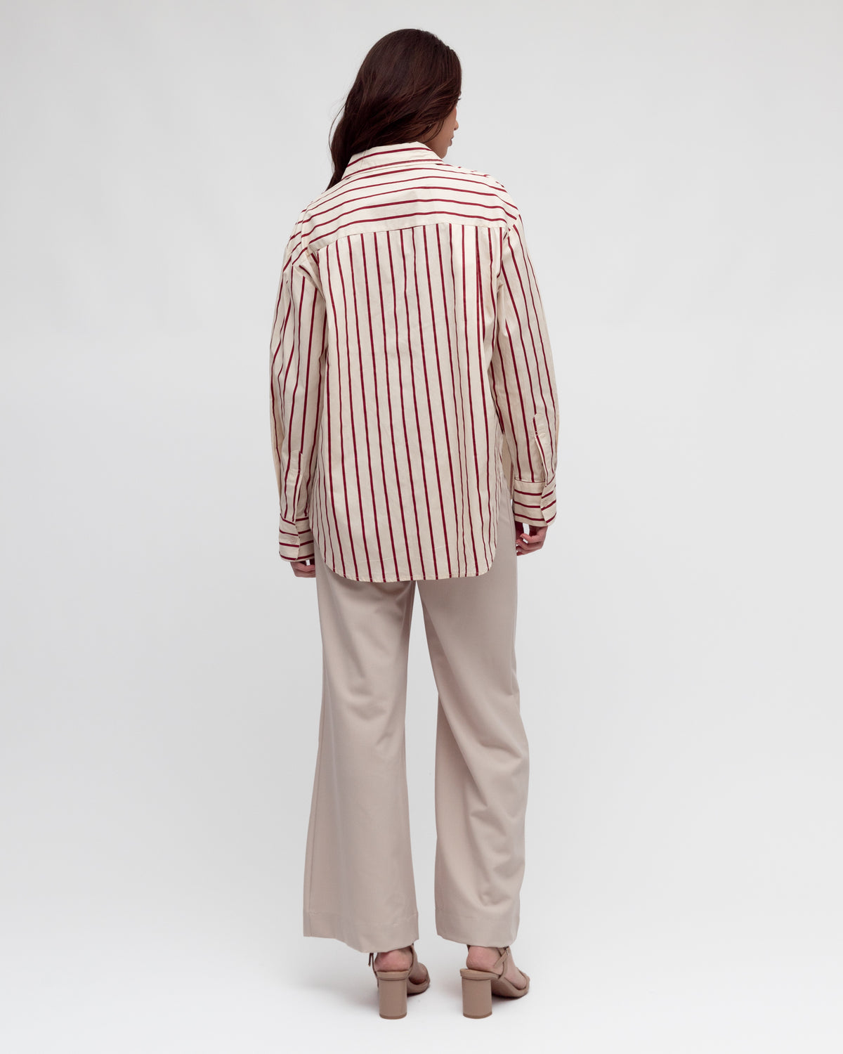 CLAIR BUTTON UP
