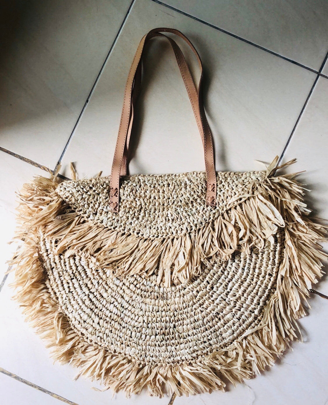 ROUND STRAW BAG