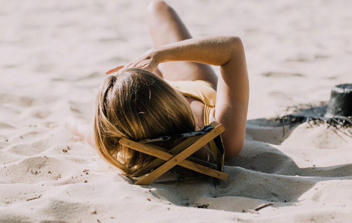 BEACH HEAD REST